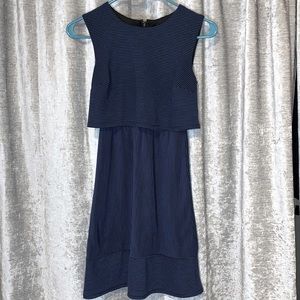 Juniors sleeveless dress